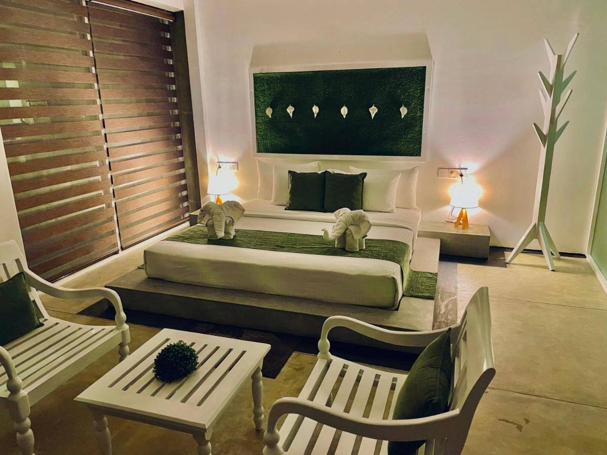 8 Plus Motels Negombo Eksteriør bilde
