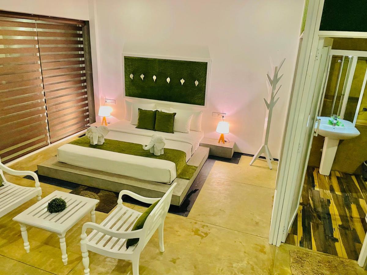 8 Plus Motels Negombo Eksteriør bilde