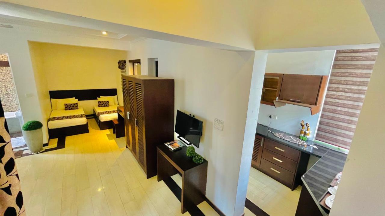 8 Plus Motels Negombo Eksteriør bilde