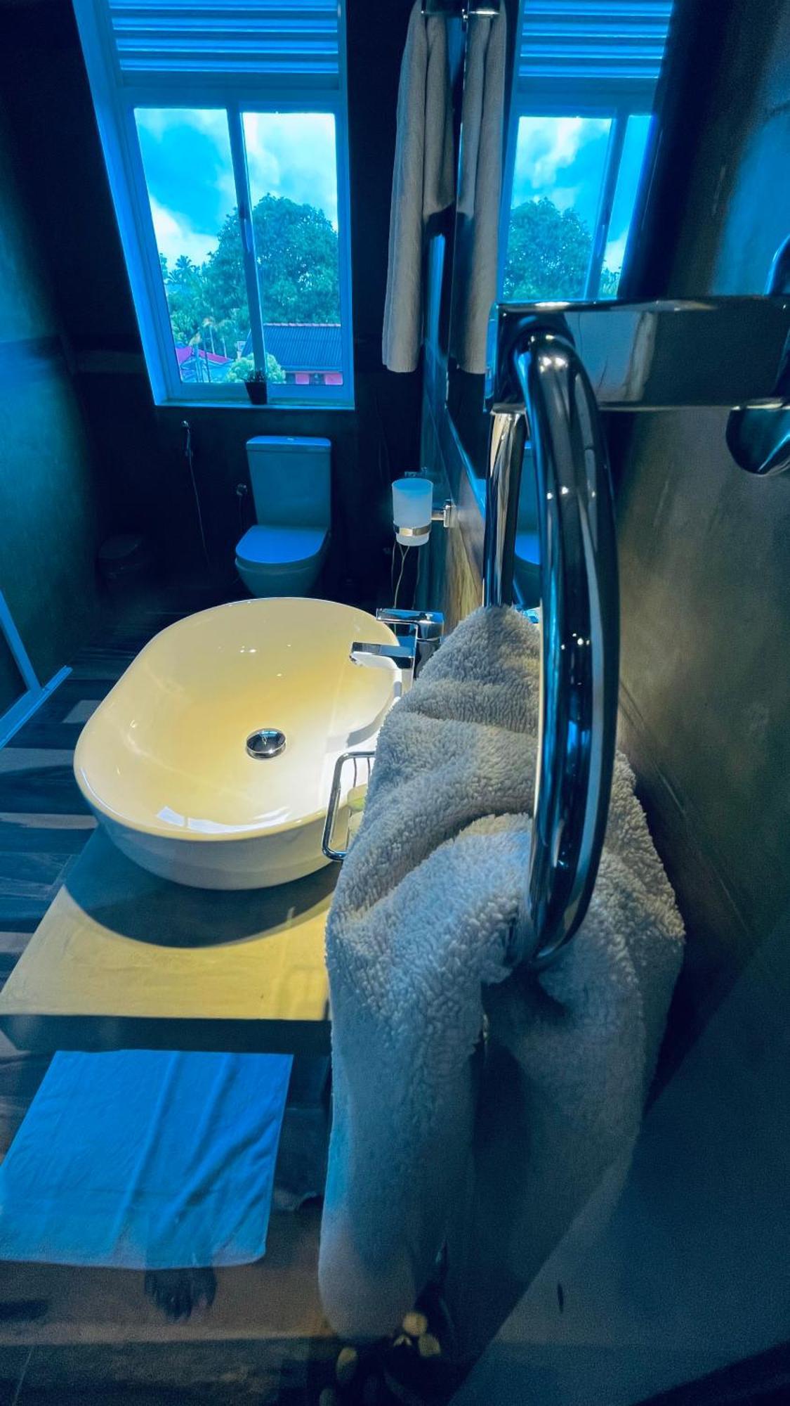 8 Plus Motels Negombo Eksteriør bilde