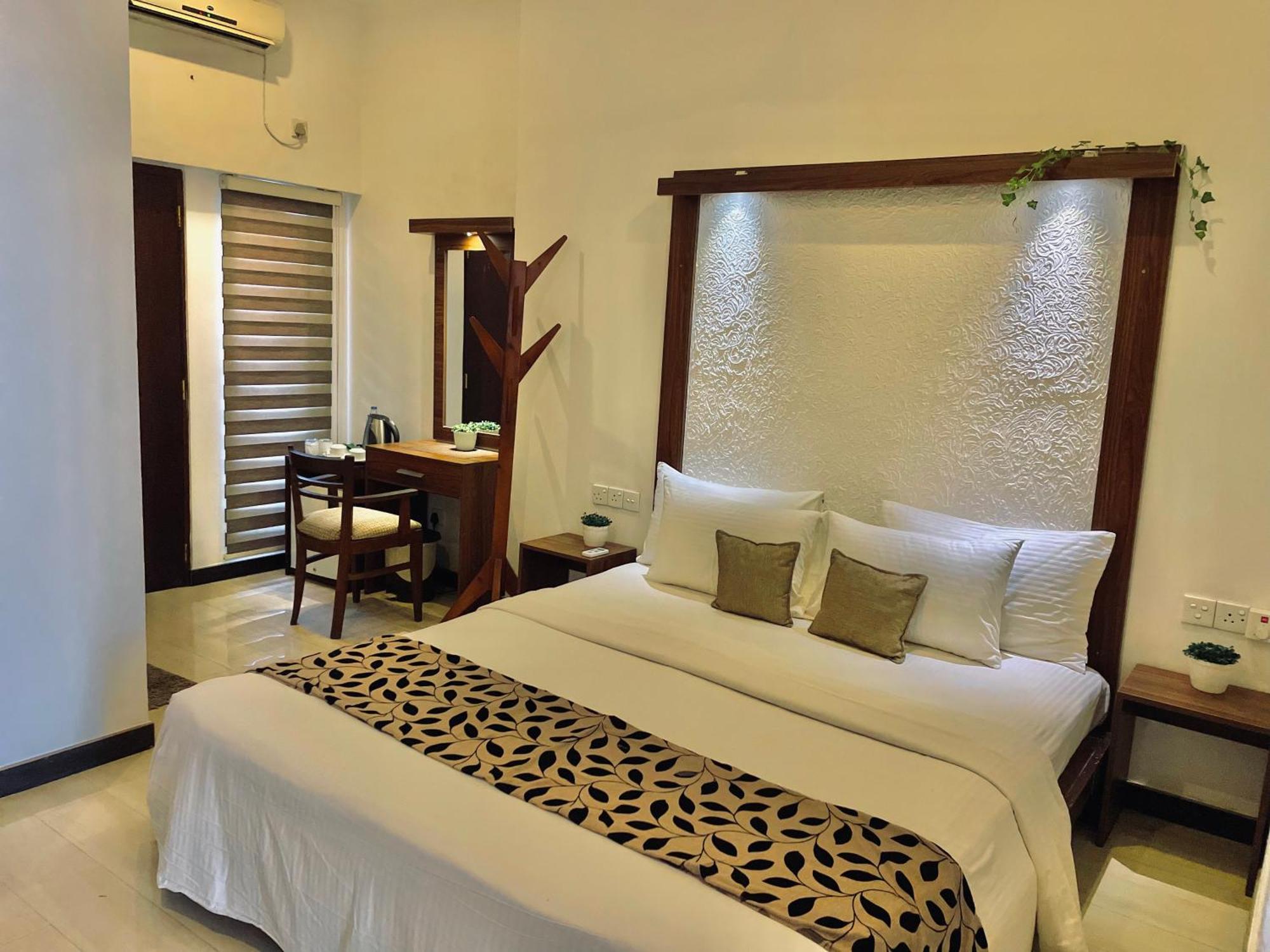 8 Plus Motels Negombo Eksteriør bilde