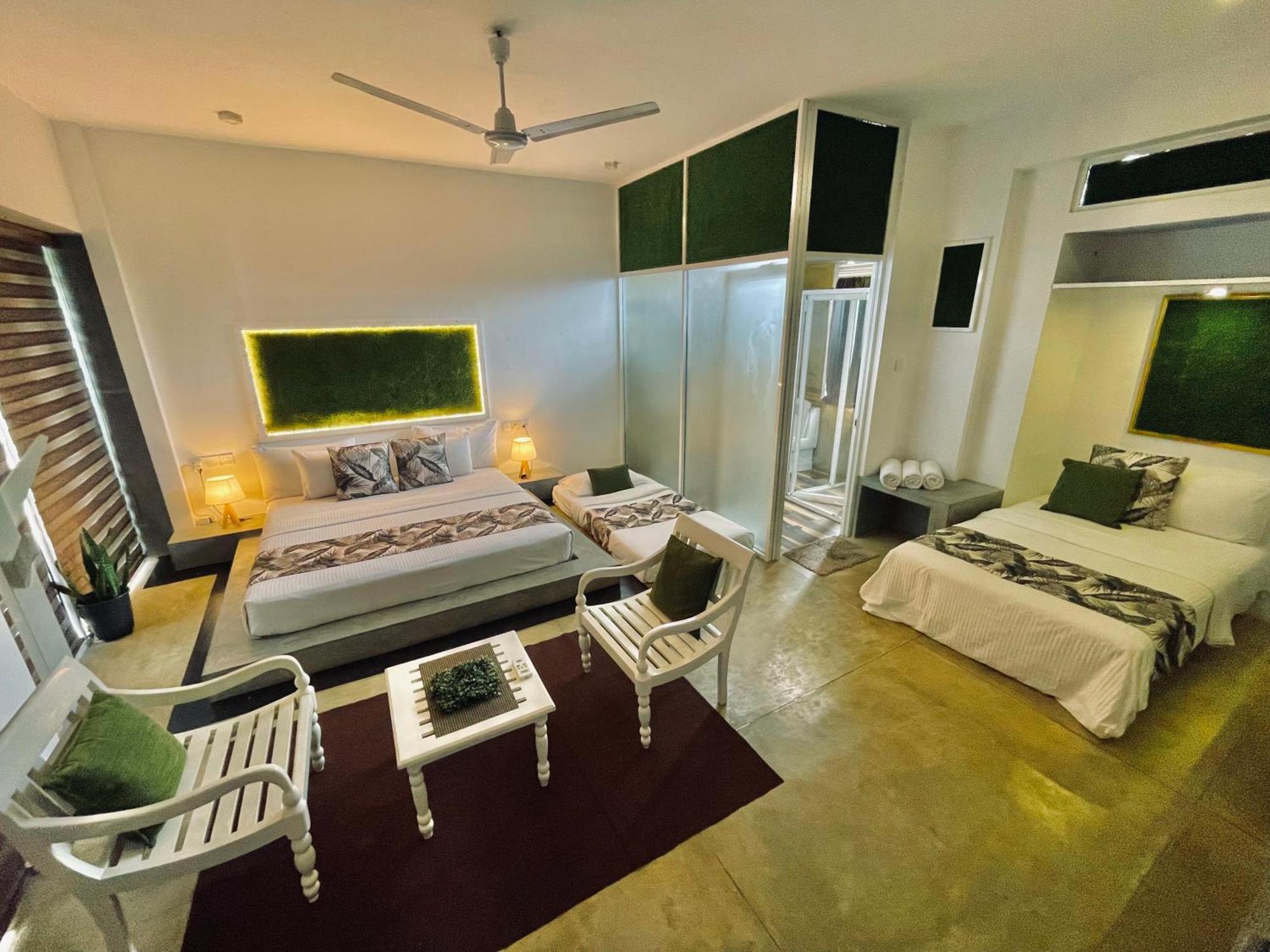 8 Plus Motels Negombo Eksteriør bilde