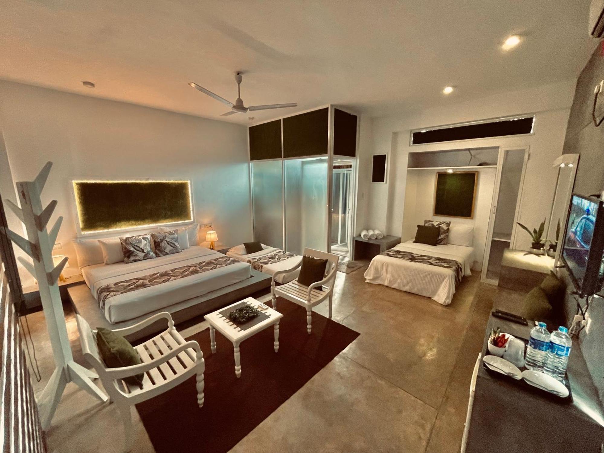 8 Plus Motels Negombo Eksteriør bilde